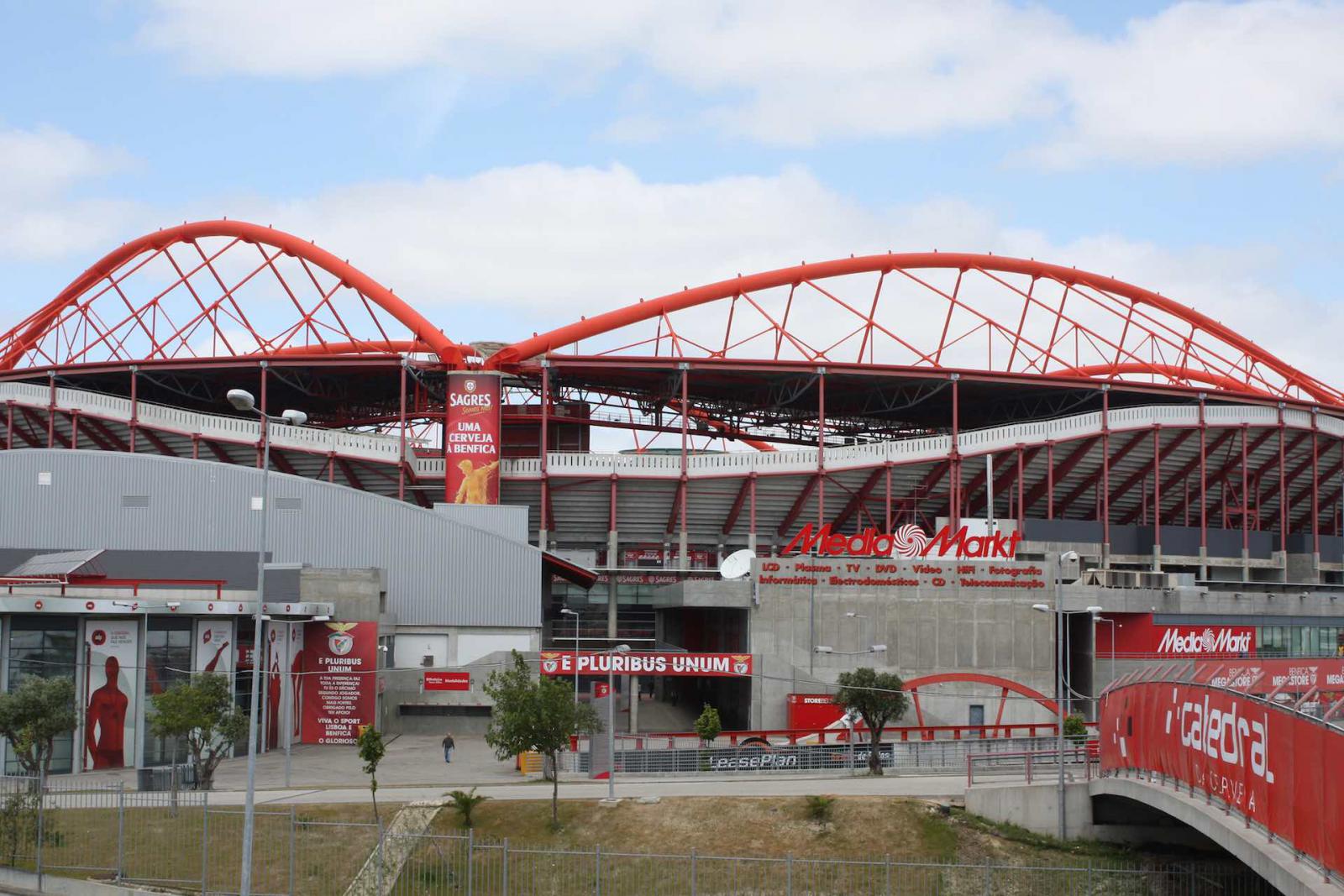 Lisbon: Luz Stadium Tour and SL Benfica Museum Ticket